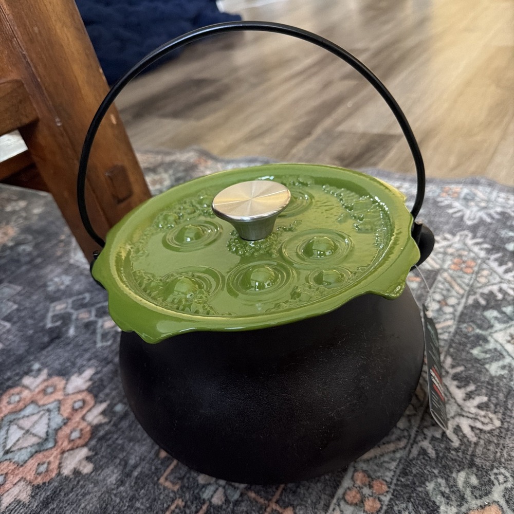 Smith and Clark Cast Iron Cauldron Pot with Green Bubbling Lid 4QT (#2)